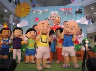 UPIN AND IPIN BRIGHTENED HOLIDAYS AT CIPUTRA MALL SEMARANG