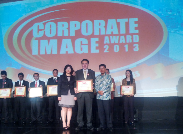 CIPUTRA DEVELOPMENT RAIH GELAR CORPORATE IMAGE (IMAC) 2013